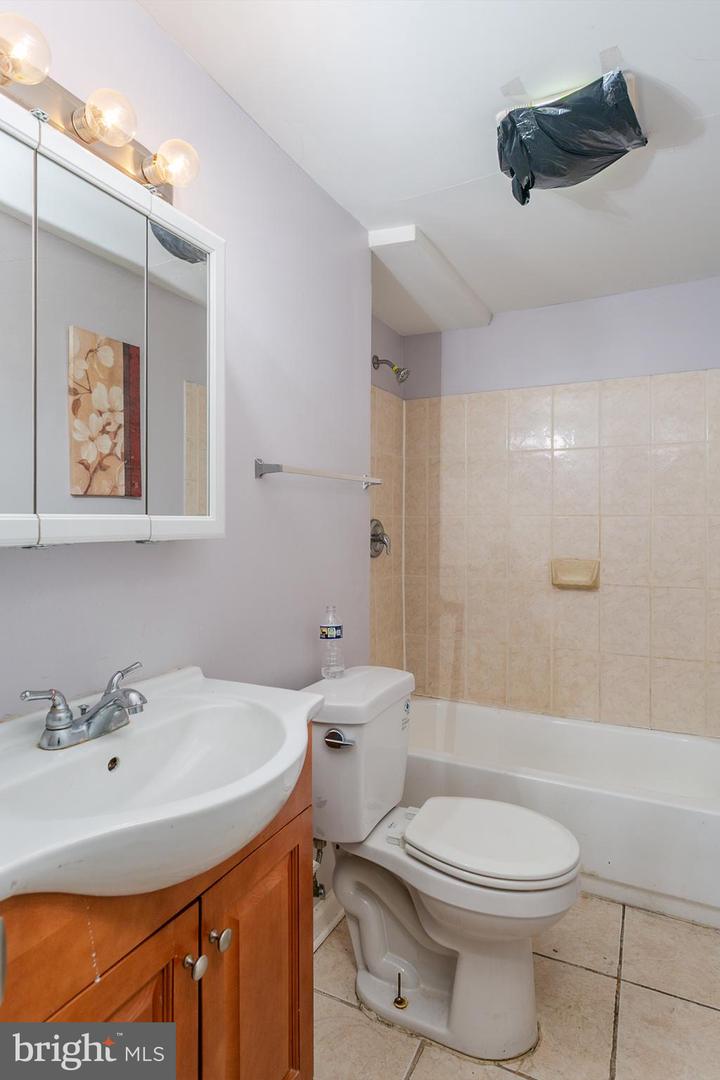 1217 Division St Property Photo 11