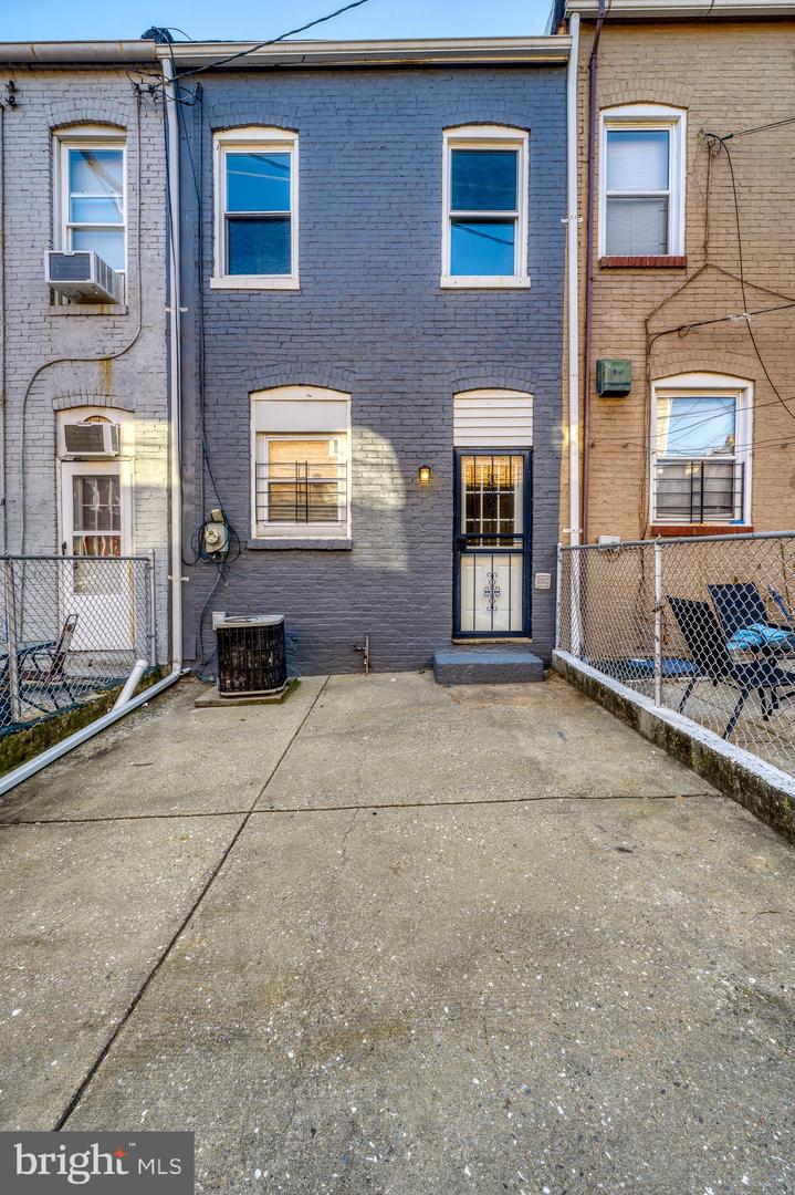 1425 N Luzerne Ave Property Photo 35