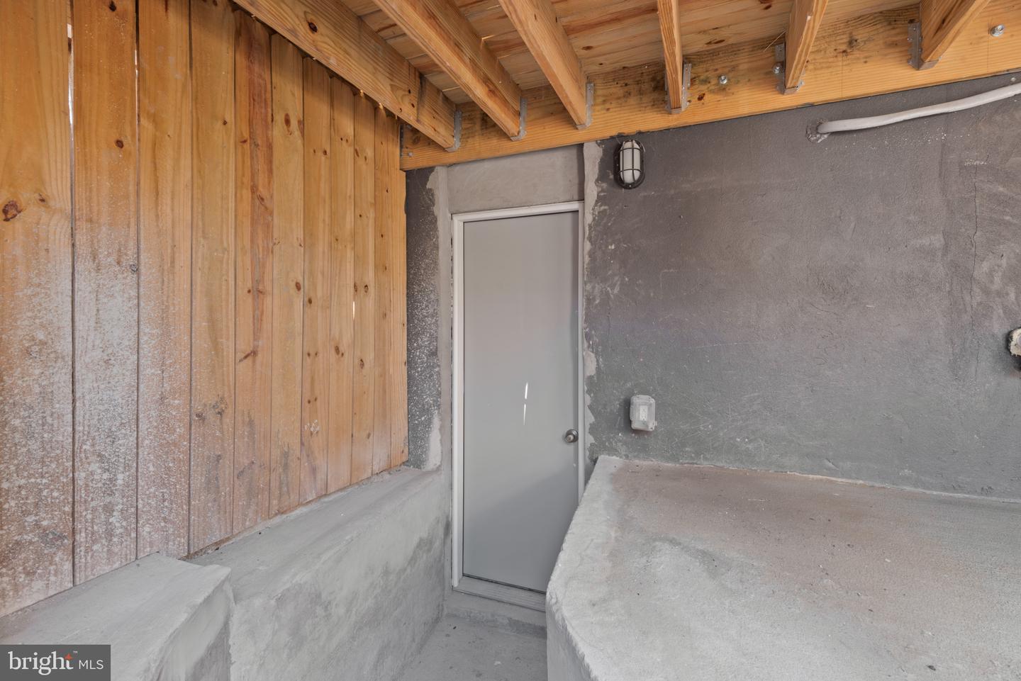 2219 E Chase St Property Photo 59