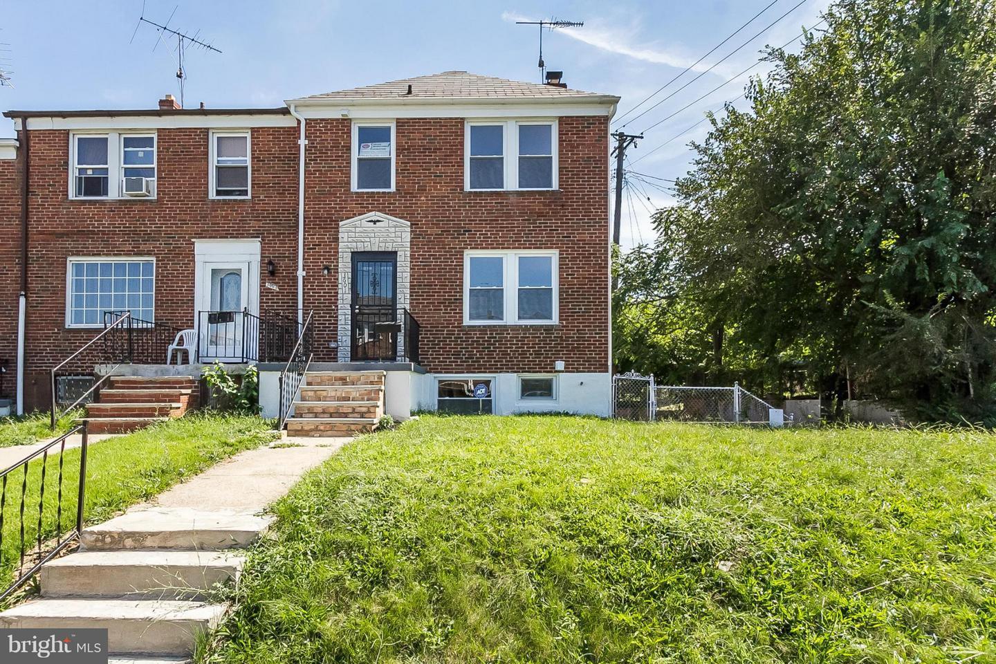 3601 RAVENWOOD AVE Property Photo 1