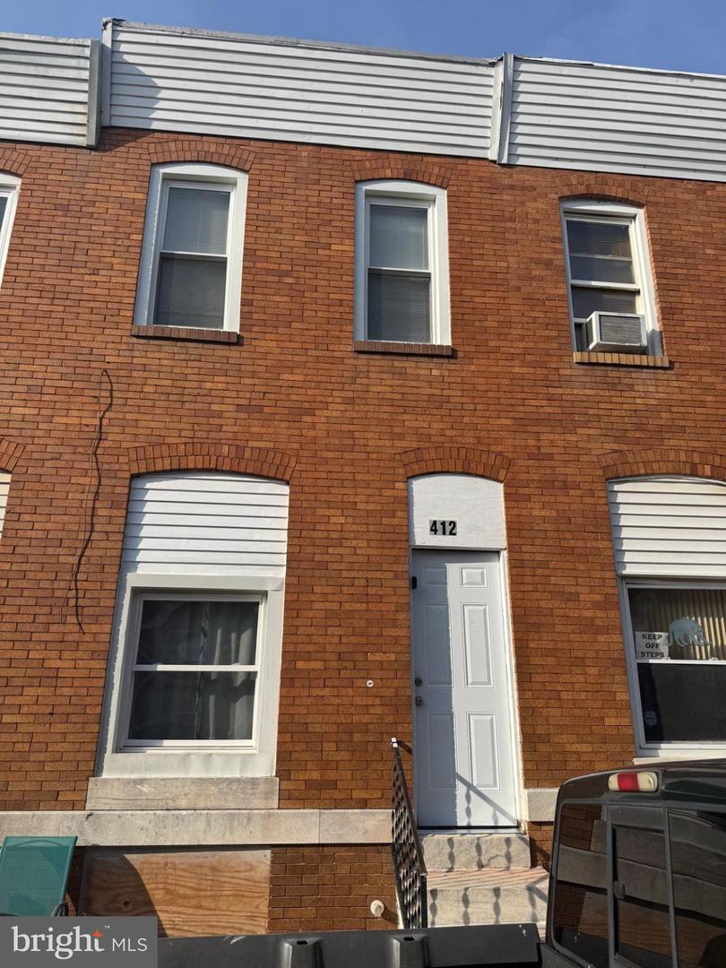 412 N Curley St Property Photo 1