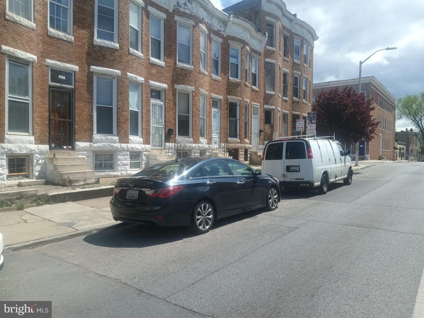 207 Monroe St Property Photo 4