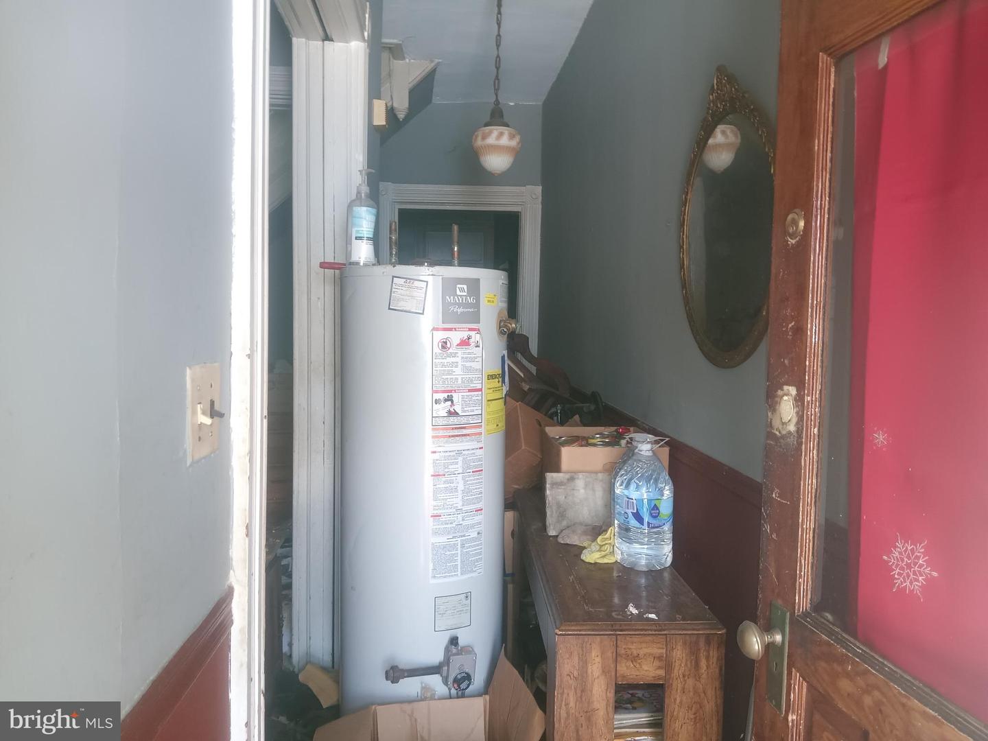 207 Monroe St Property Photo 6