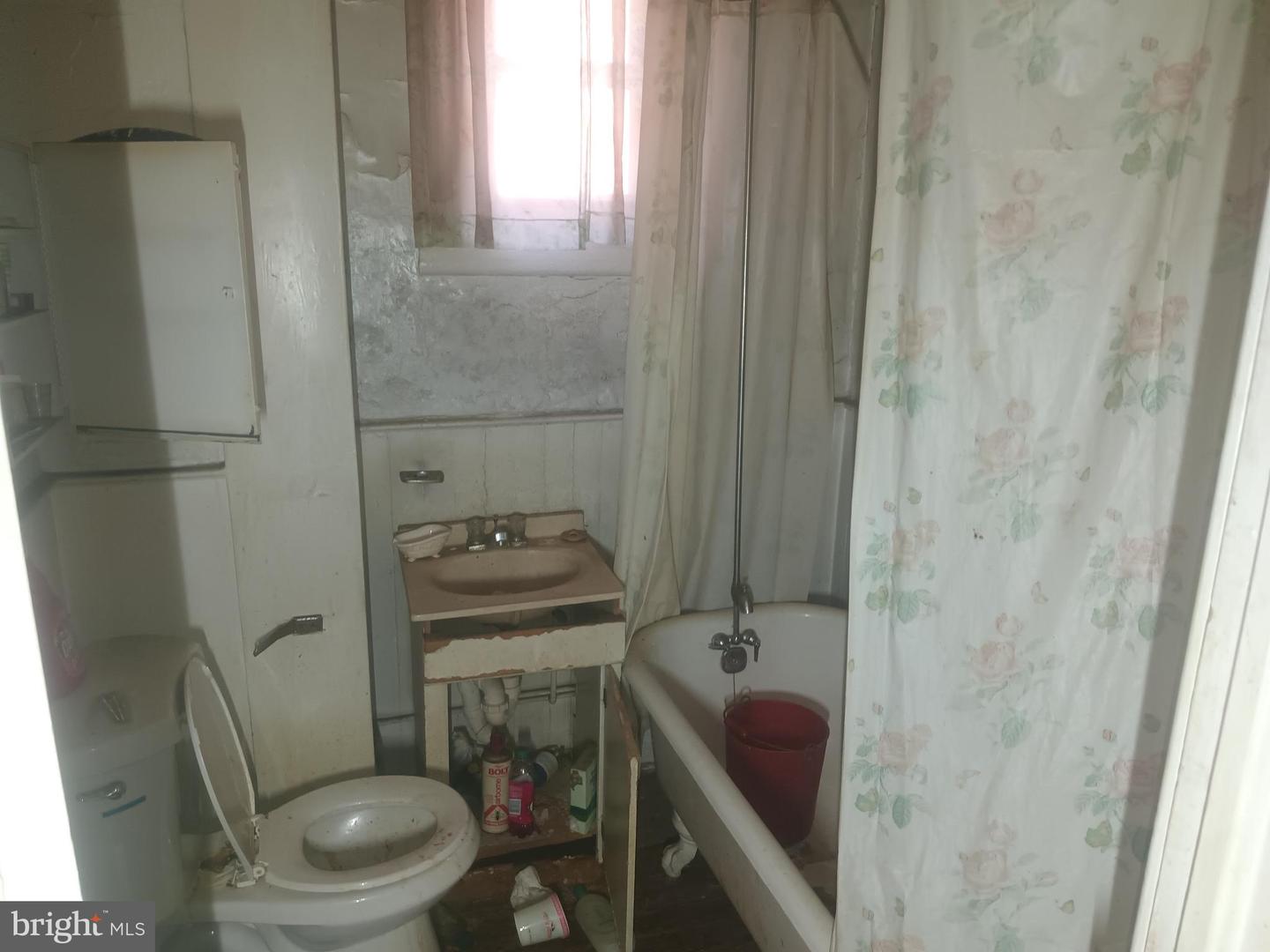 207 Monroe St Property Photo 9