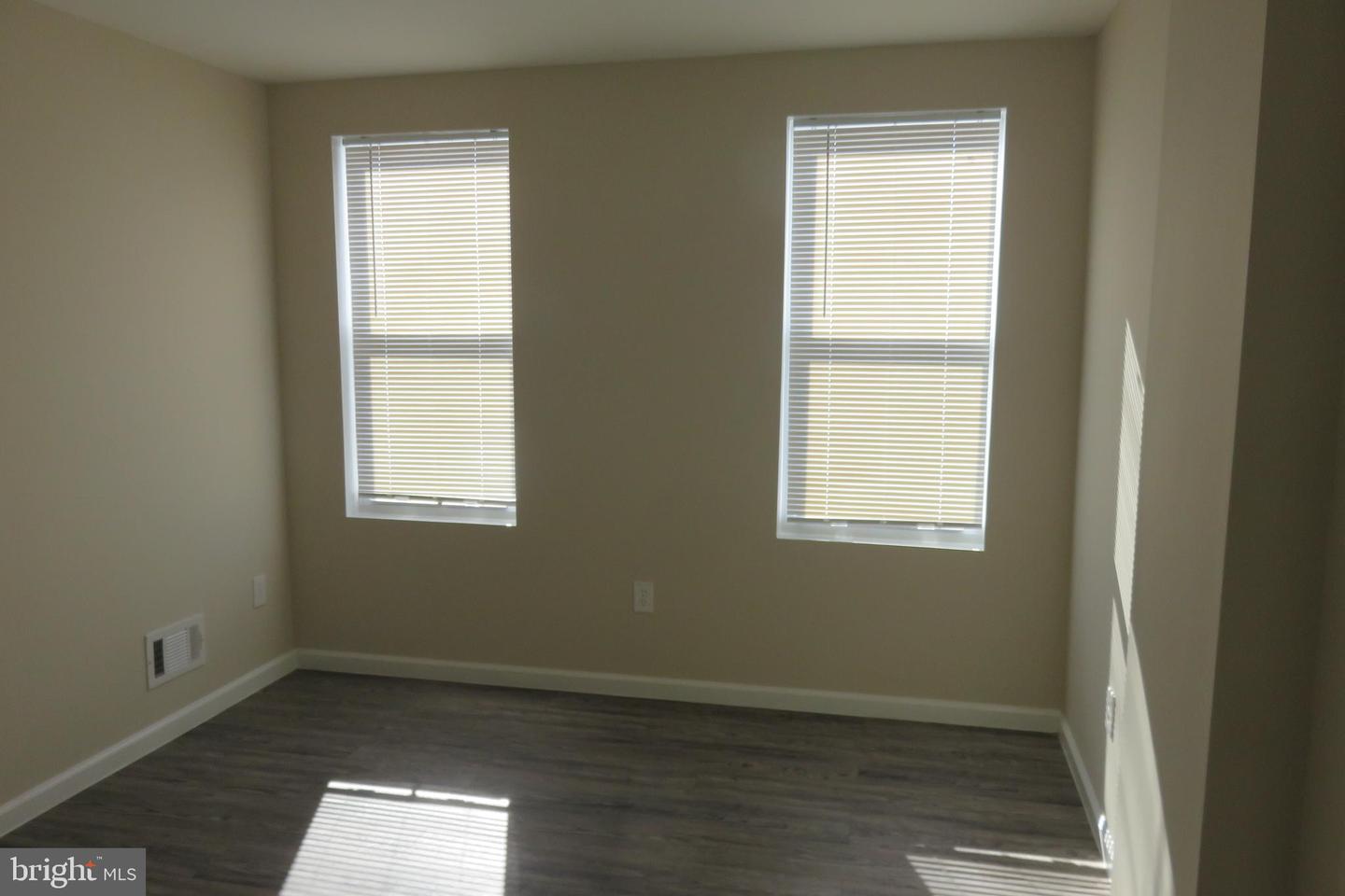 448 Pitman Pl Property Photo 6