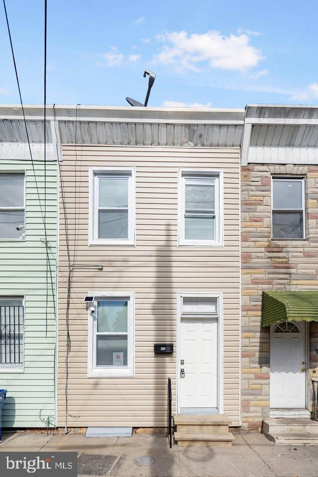 404 Cambria St Property Photo 1