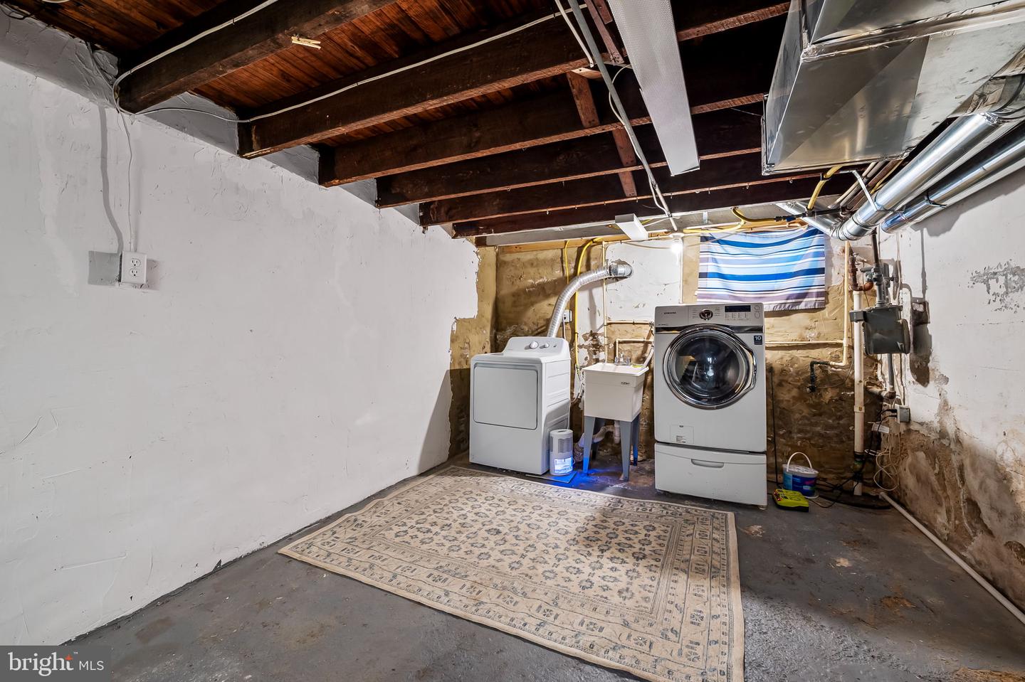 1435 Hull St Property Photo 26