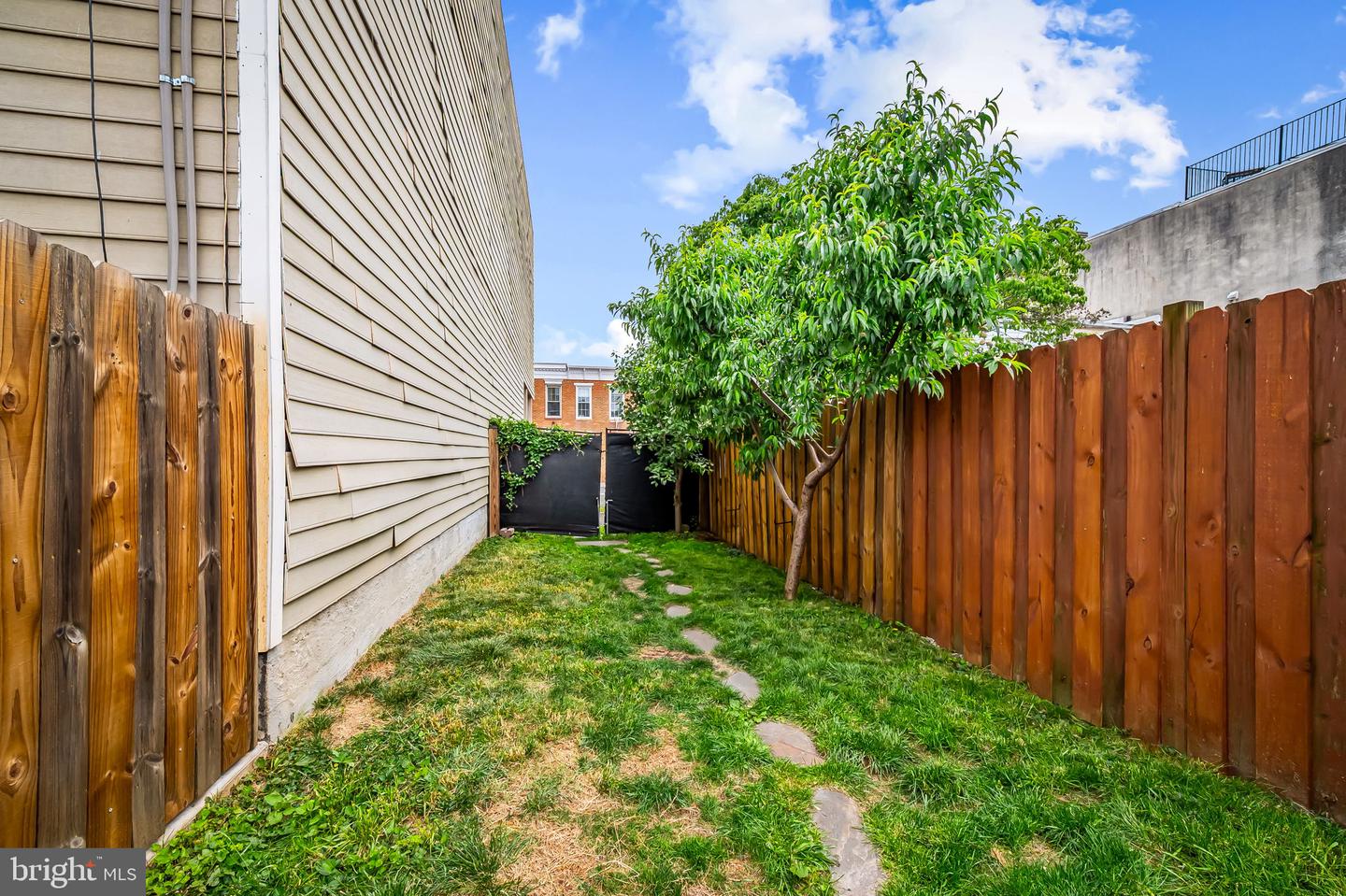 1435 Hull St Property Photo 30