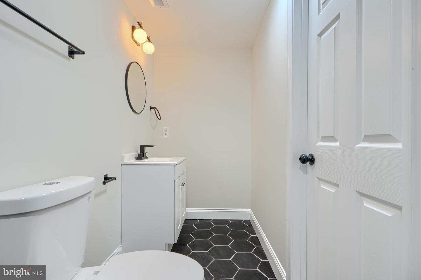 1827 Druid Hill Ave Property Photo 22