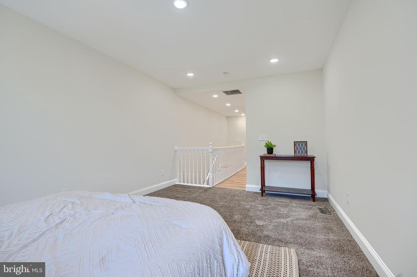1827 Druid Hill Ave Property Photo 28