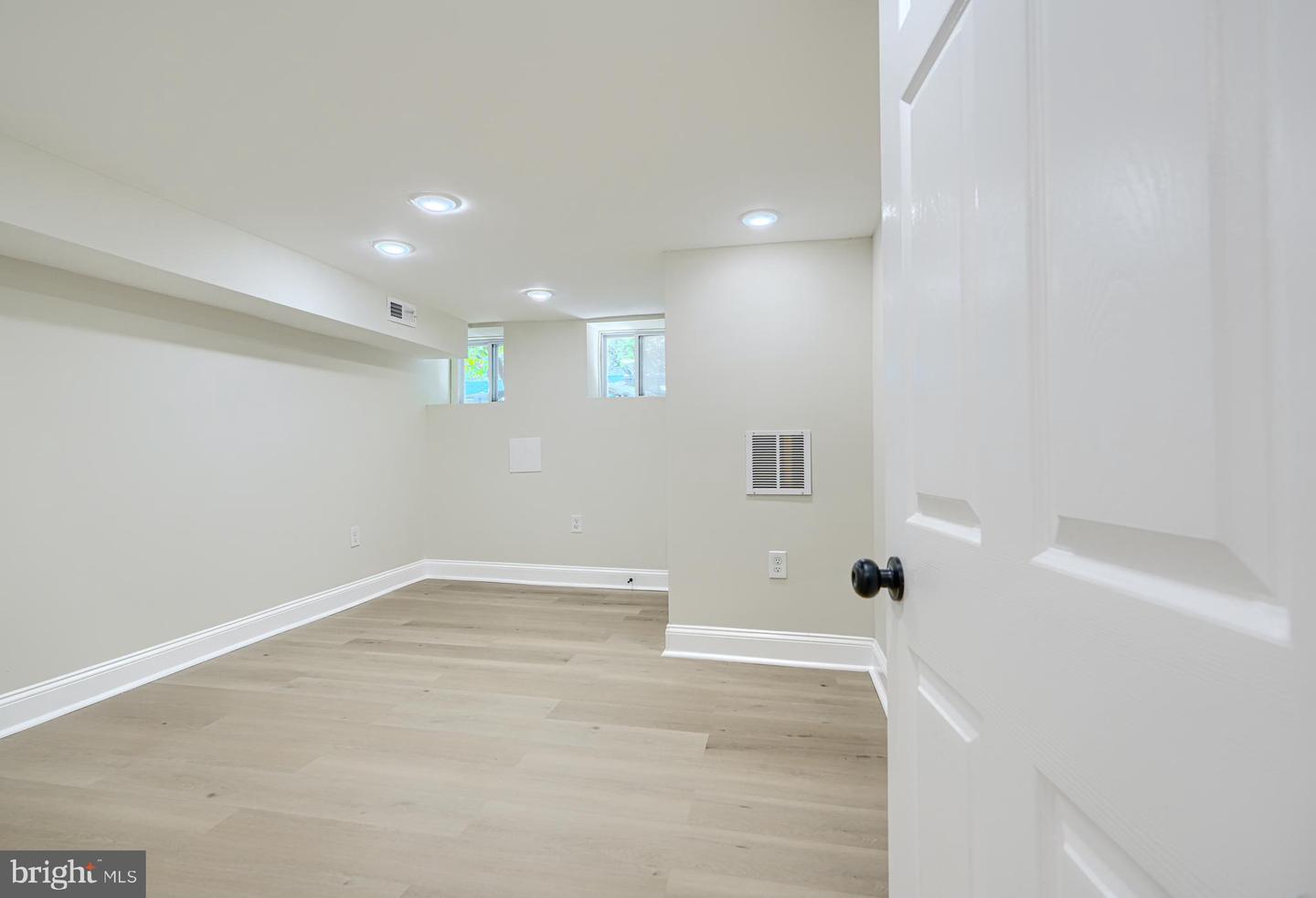 1827 Druid Hill Ave Property Photo 35