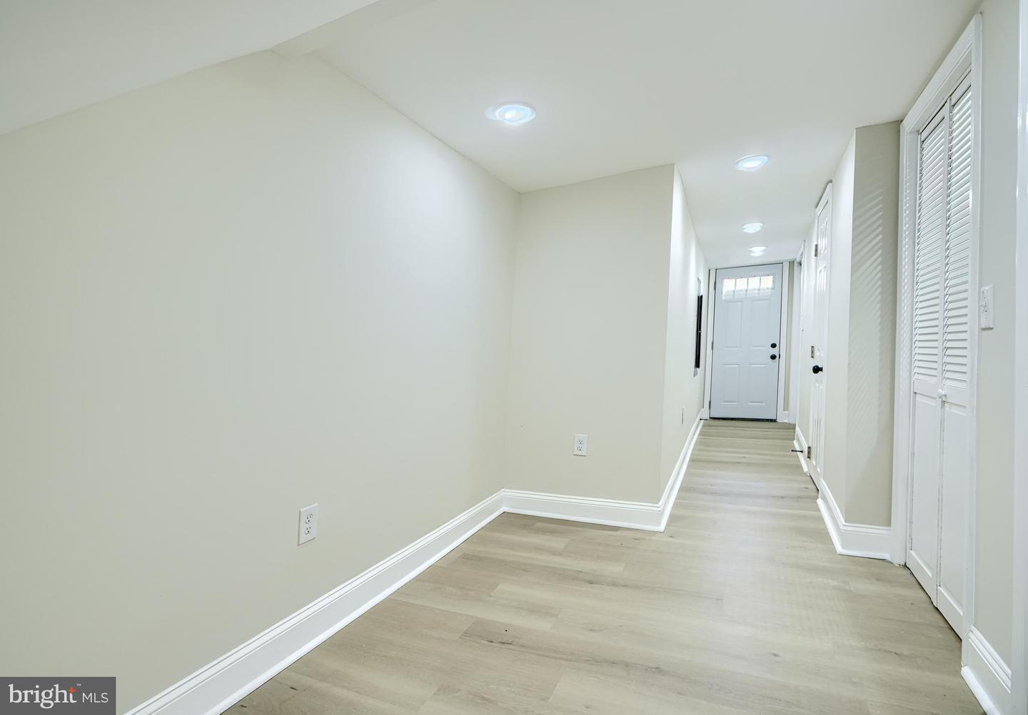 1827 Druid Hill Ave Property Photo 36