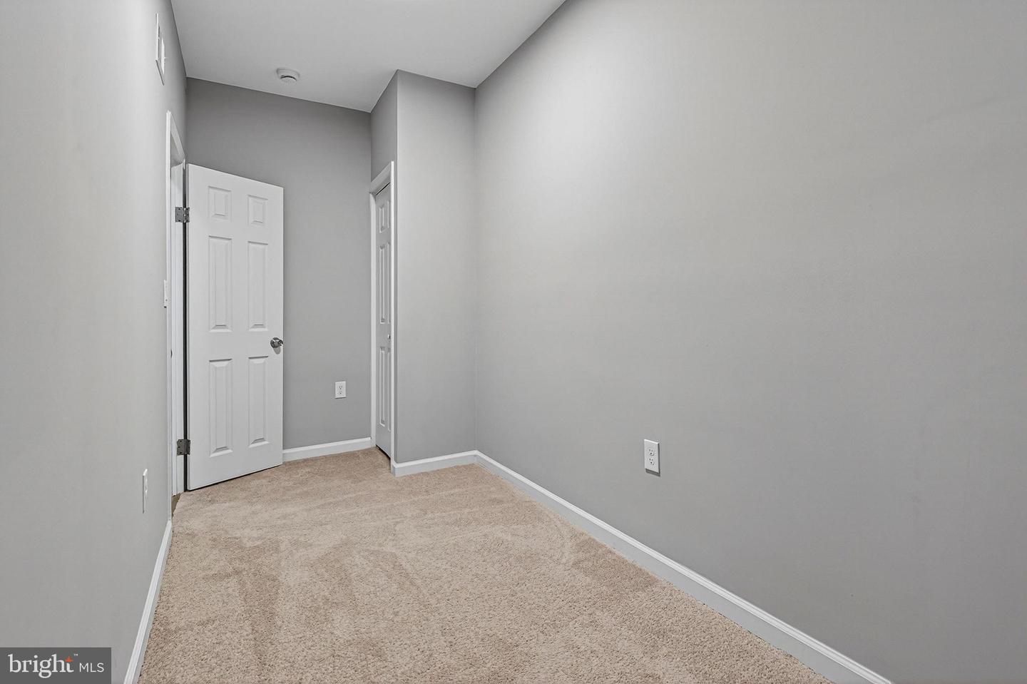 2518 W Fayette St Property Photo 16