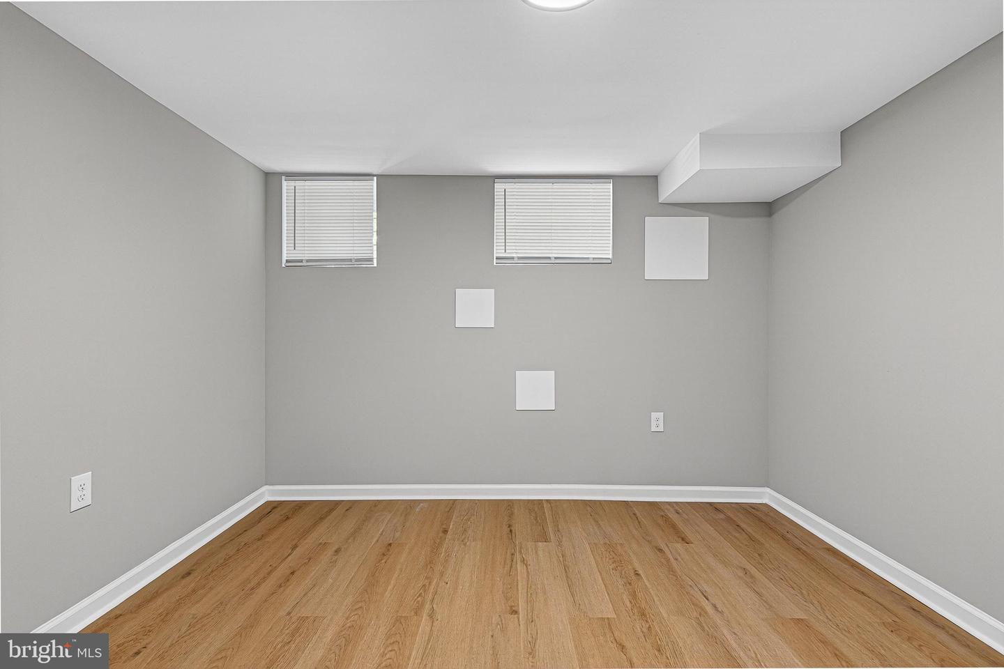 2518 W Fayette St Property Photo 24