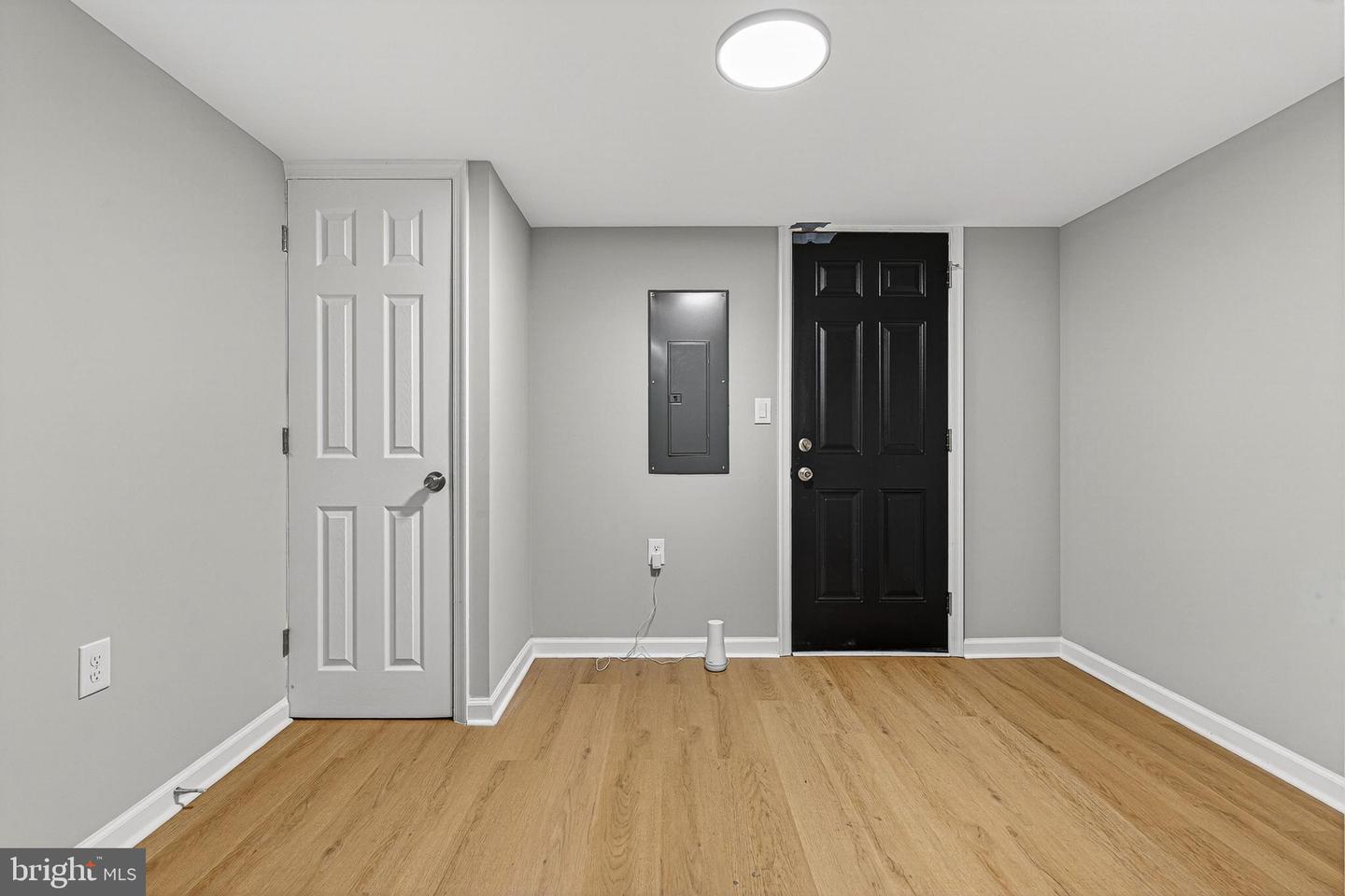 2518 W Fayette St Property Photo 28