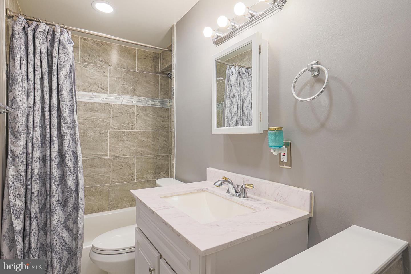 6701 Park Heights Ave #3c Property Photo 12