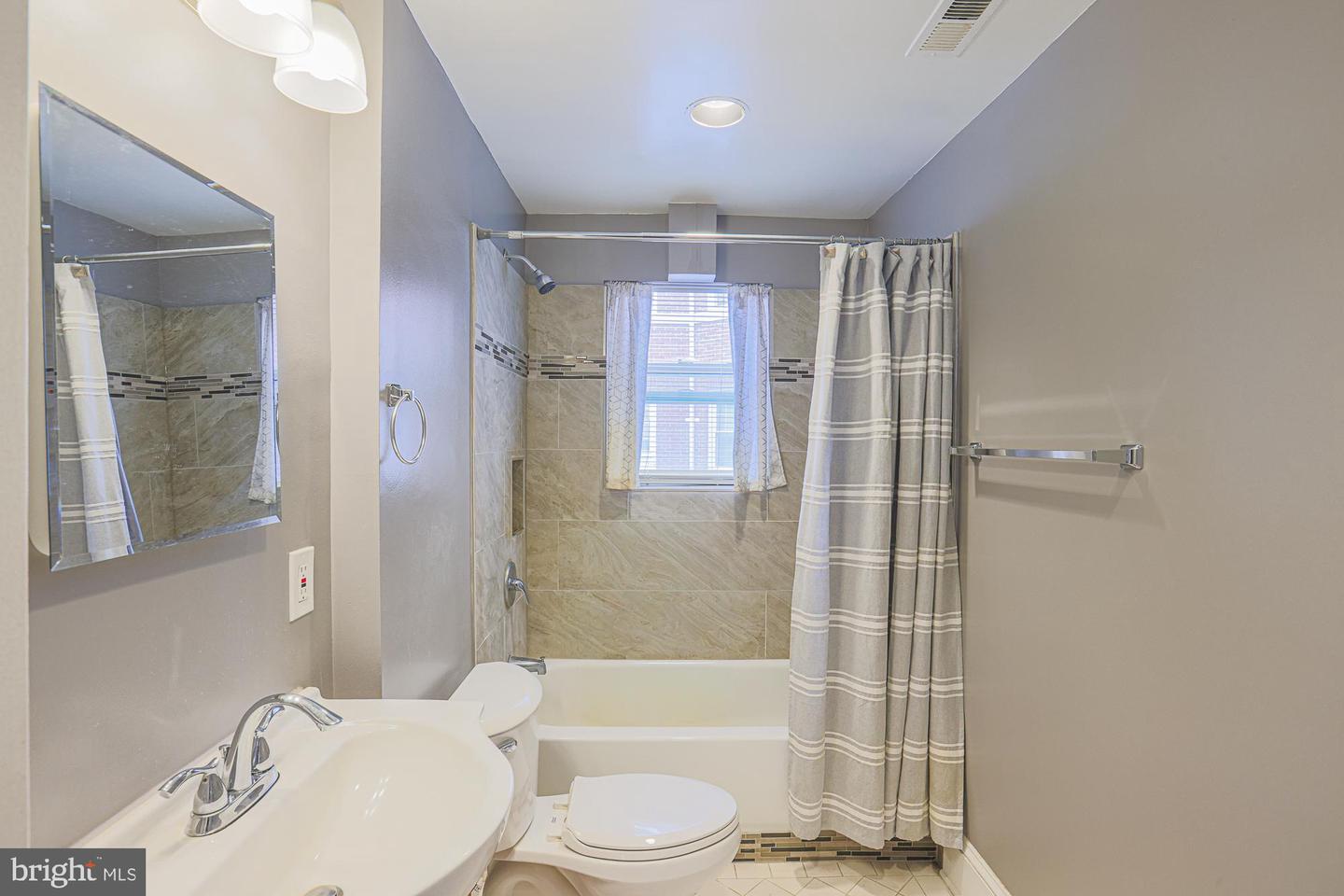 6701 Park Heights Ave #3c Property Photo 21
