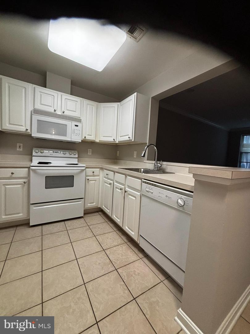 23 Pierside Dr #130 Property Photo 5