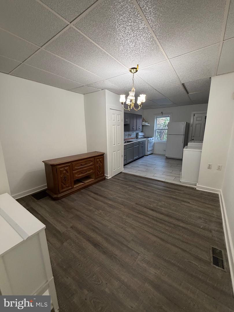 747 Carroll St Property Photo 14