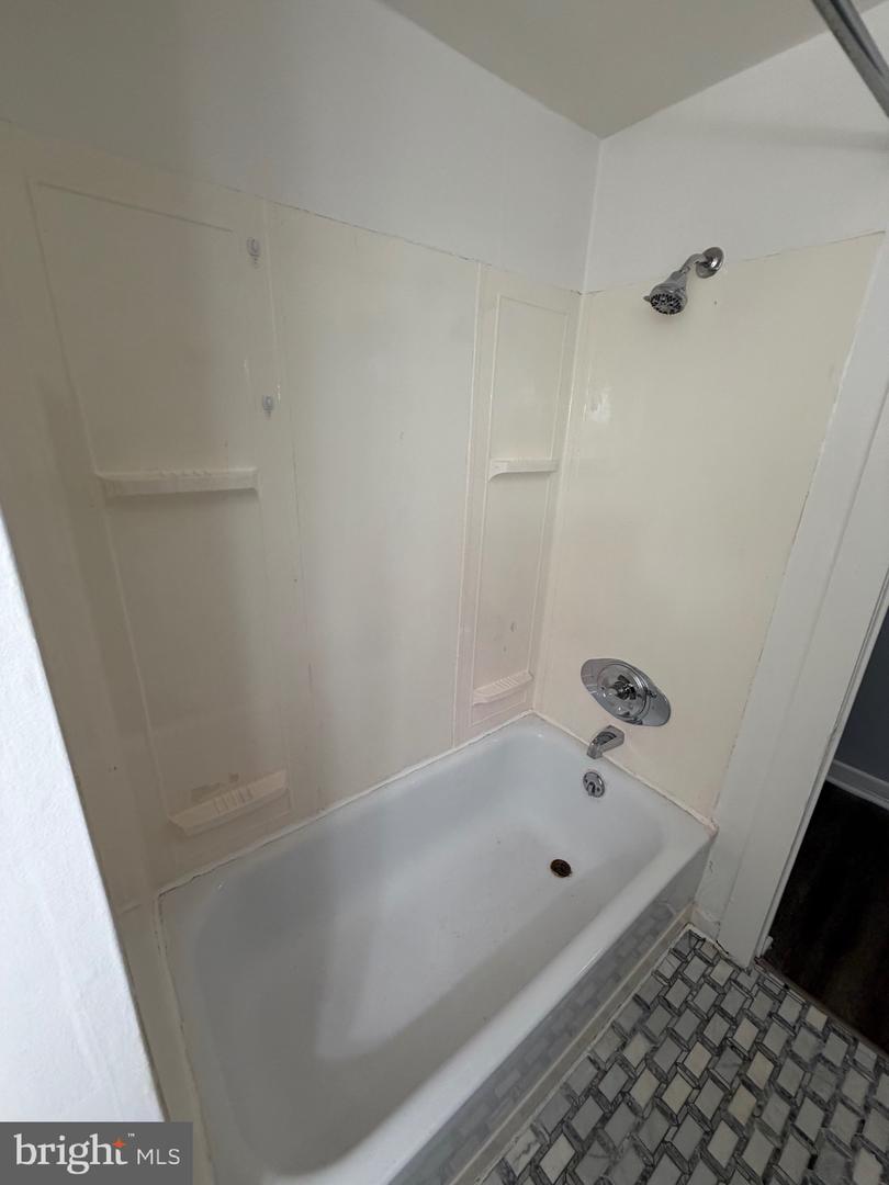 747 Carroll St Property Photo 23