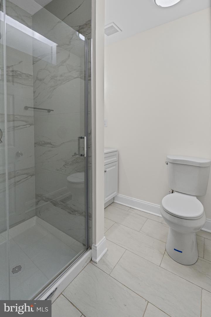 2022 Cliftwood Ave Property Photo 14