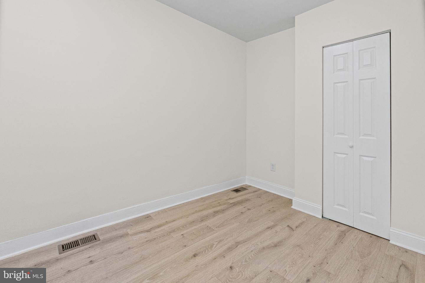2022 Cliftwood Ave Property Photo 15