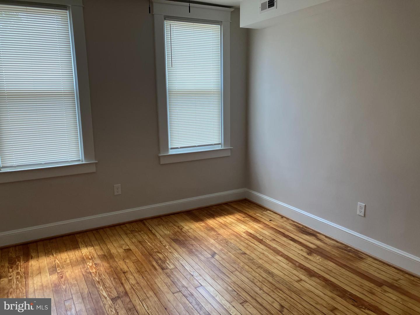 3116 Cliftmont Ave Property Photo 15
