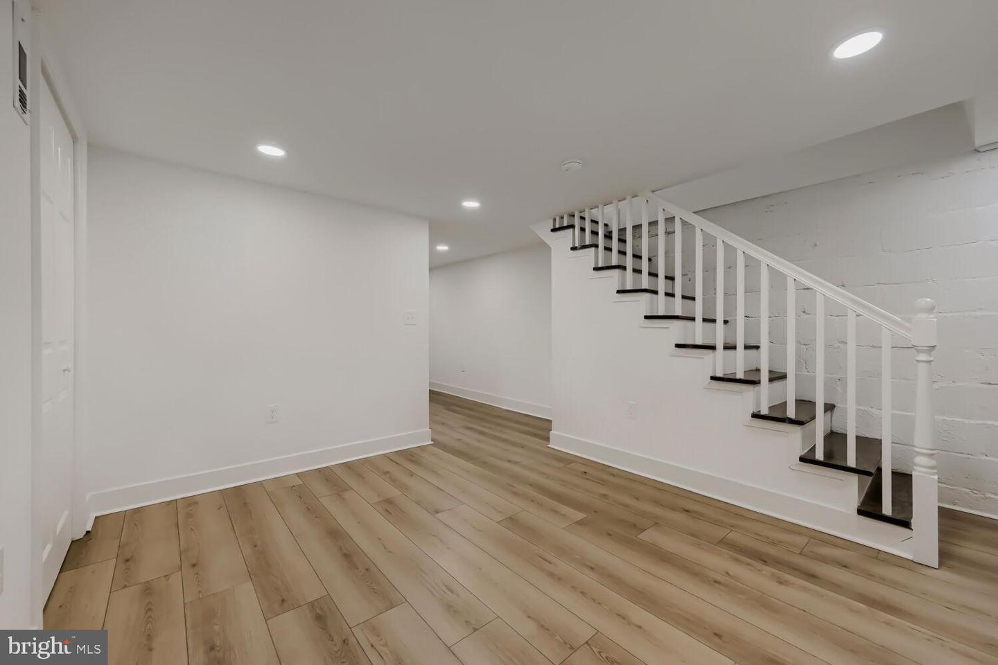 4929 Edgemere Ave Property Photo 31