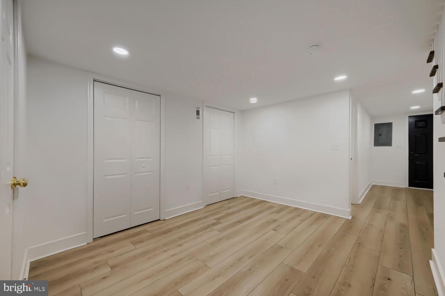 4929 Edgemere Ave Property Photo 32