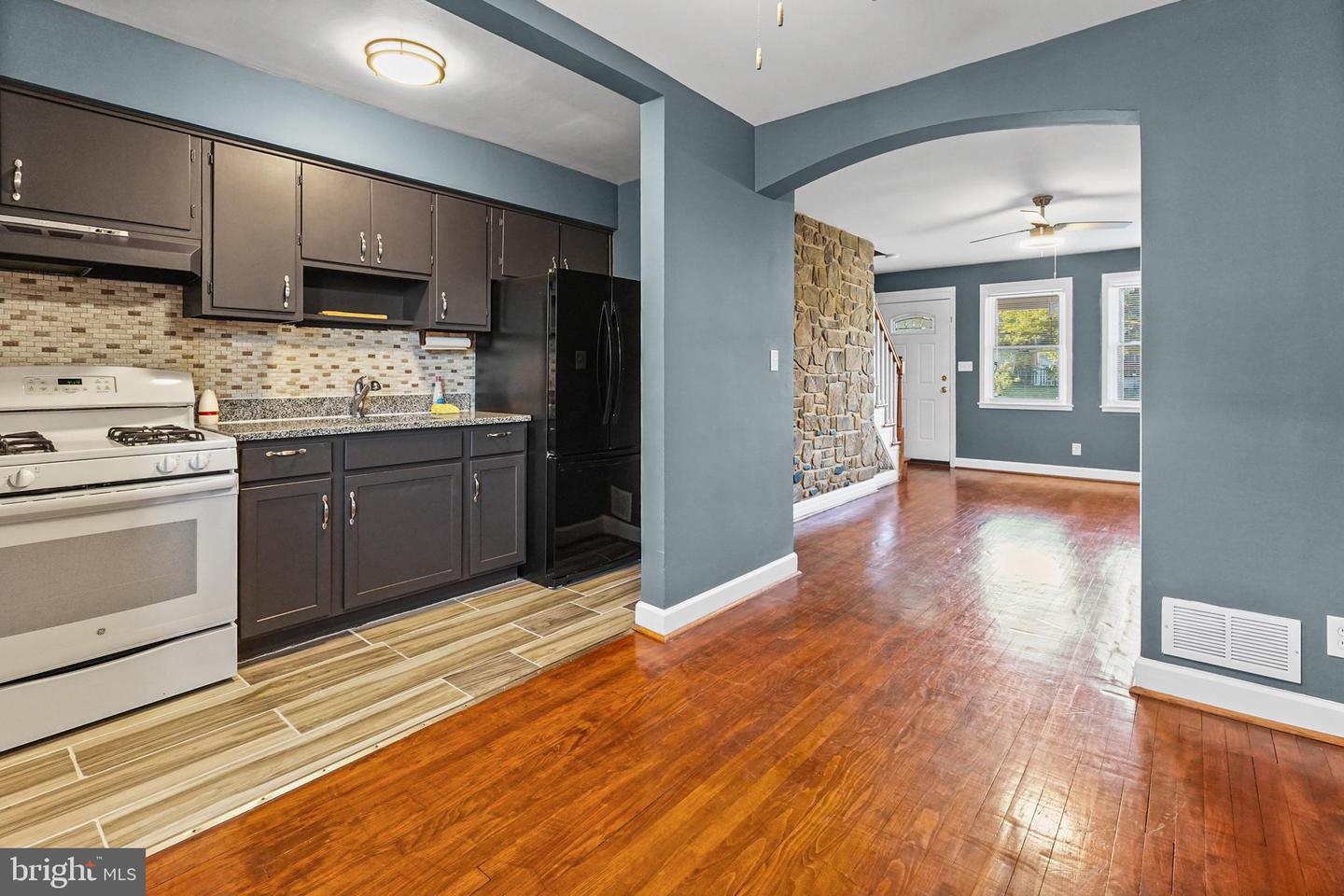 6920 Conley St Property Photo 3