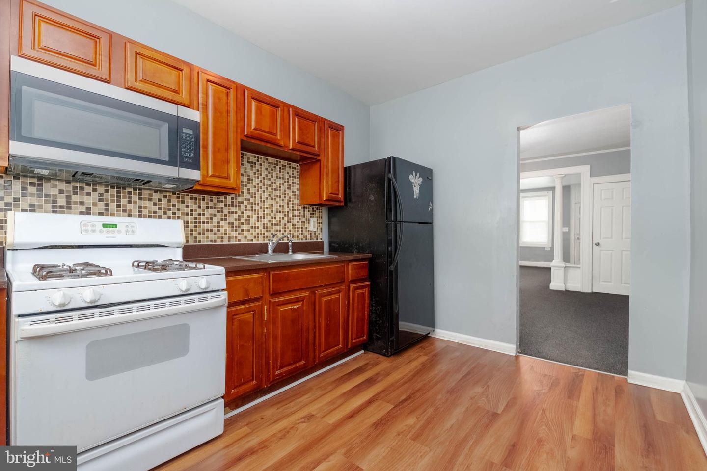 2850 Mayfield Ave Property Photo 18