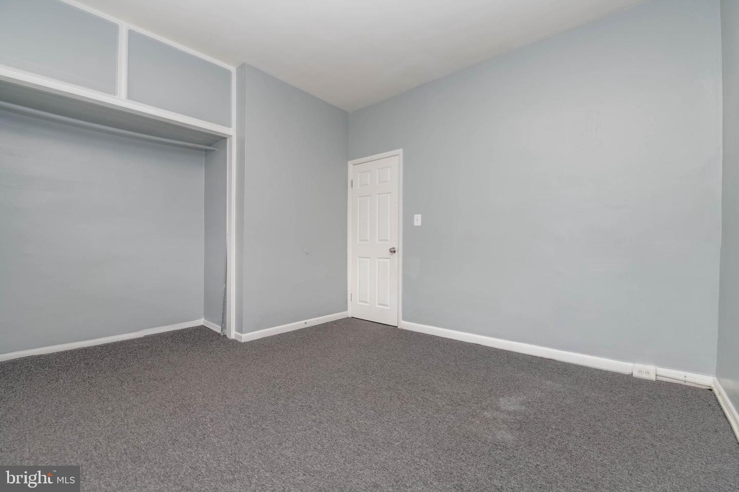2850 Mayfield Ave Property Photo 23