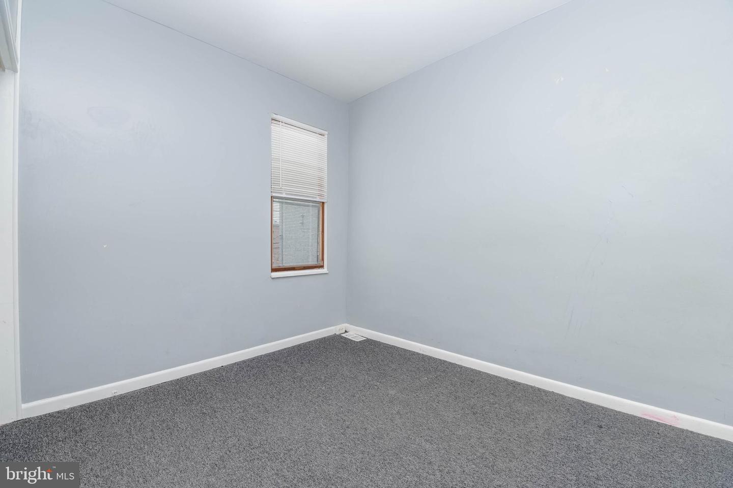 2850 Mayfield Ave Property Photo 26