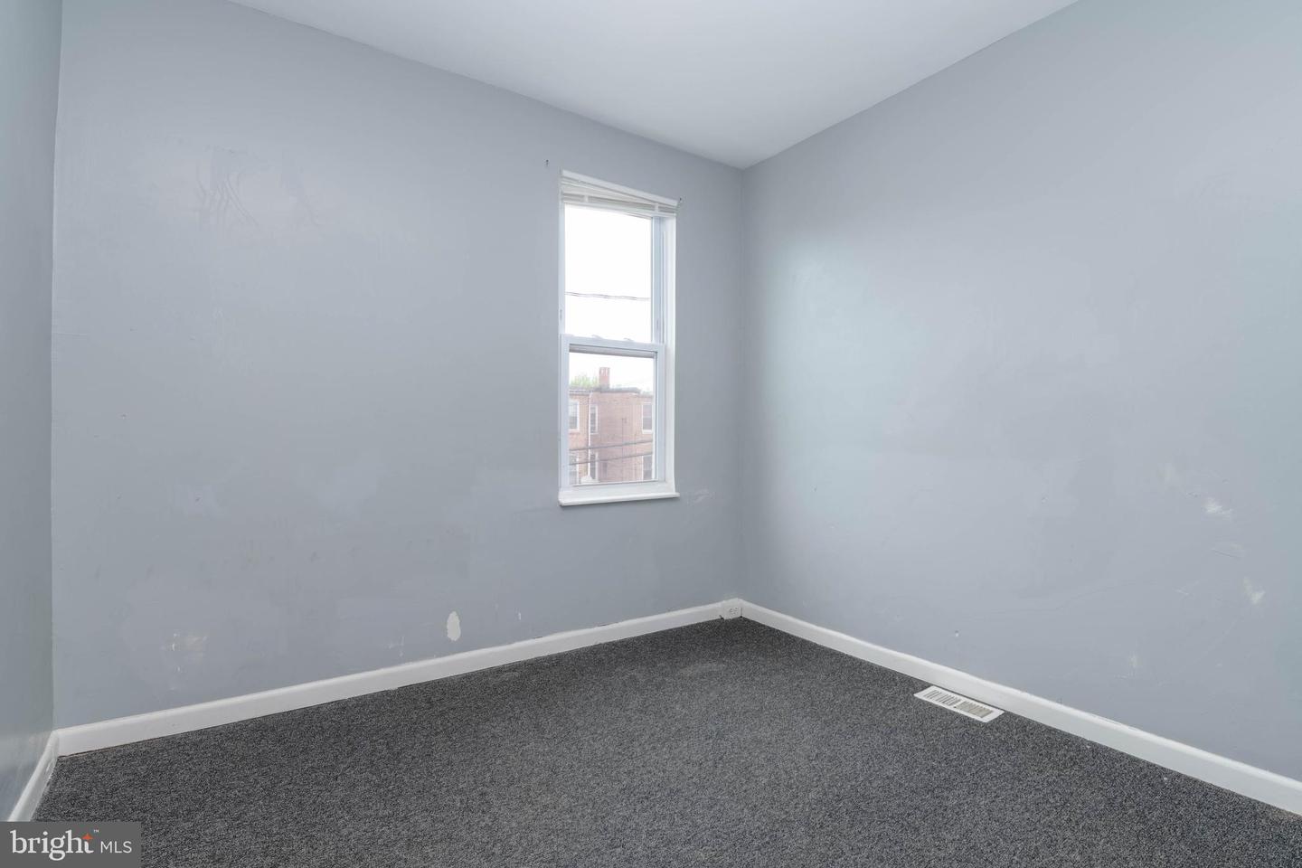2850 Mayfield Ave Property Photo 29