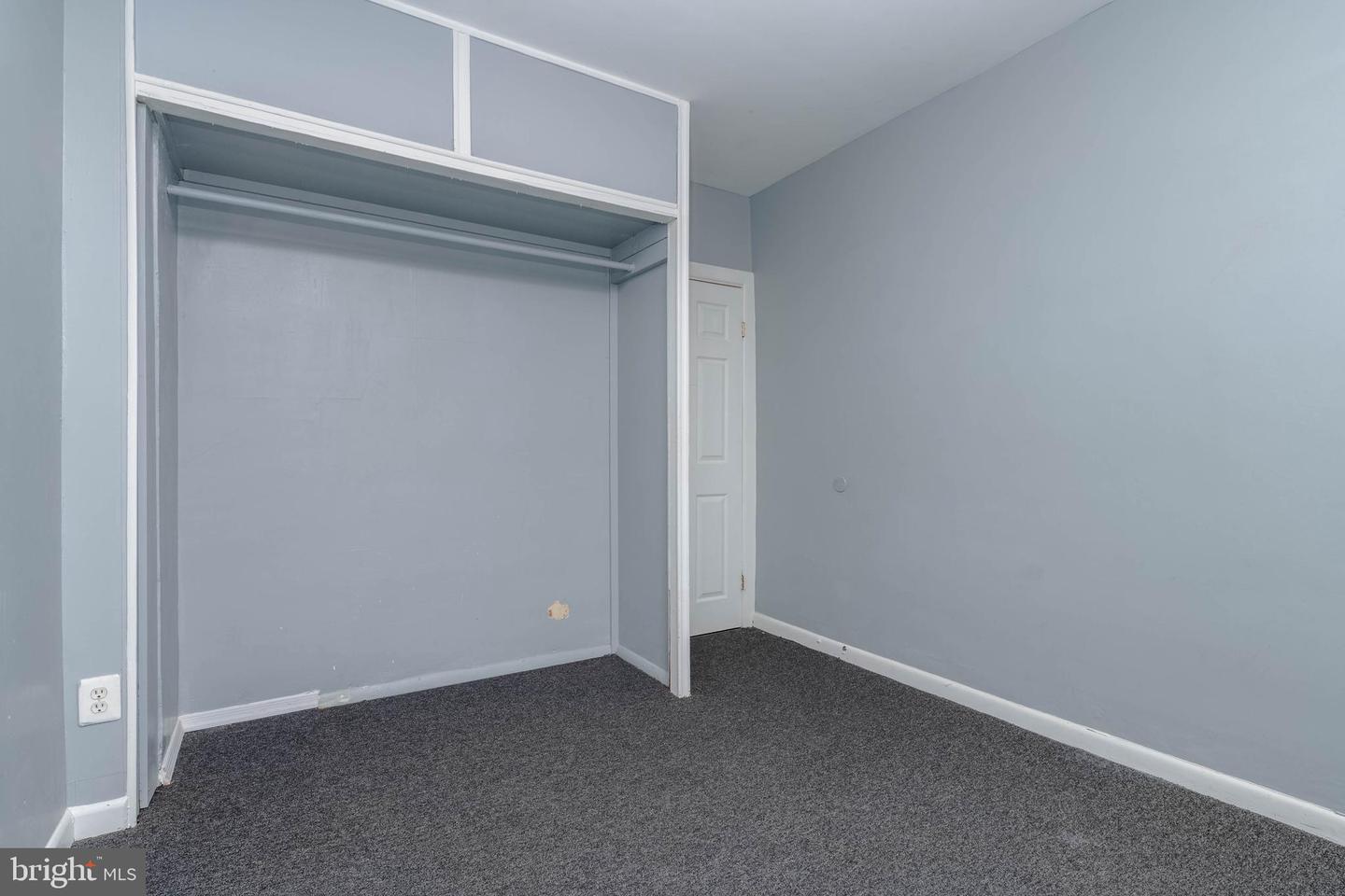 2850 Mayfield Ave Property Photo 31