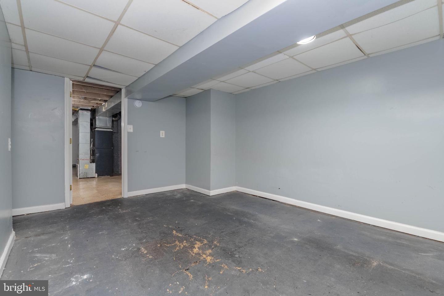 2850 Mayfield Ave Property Photo 35