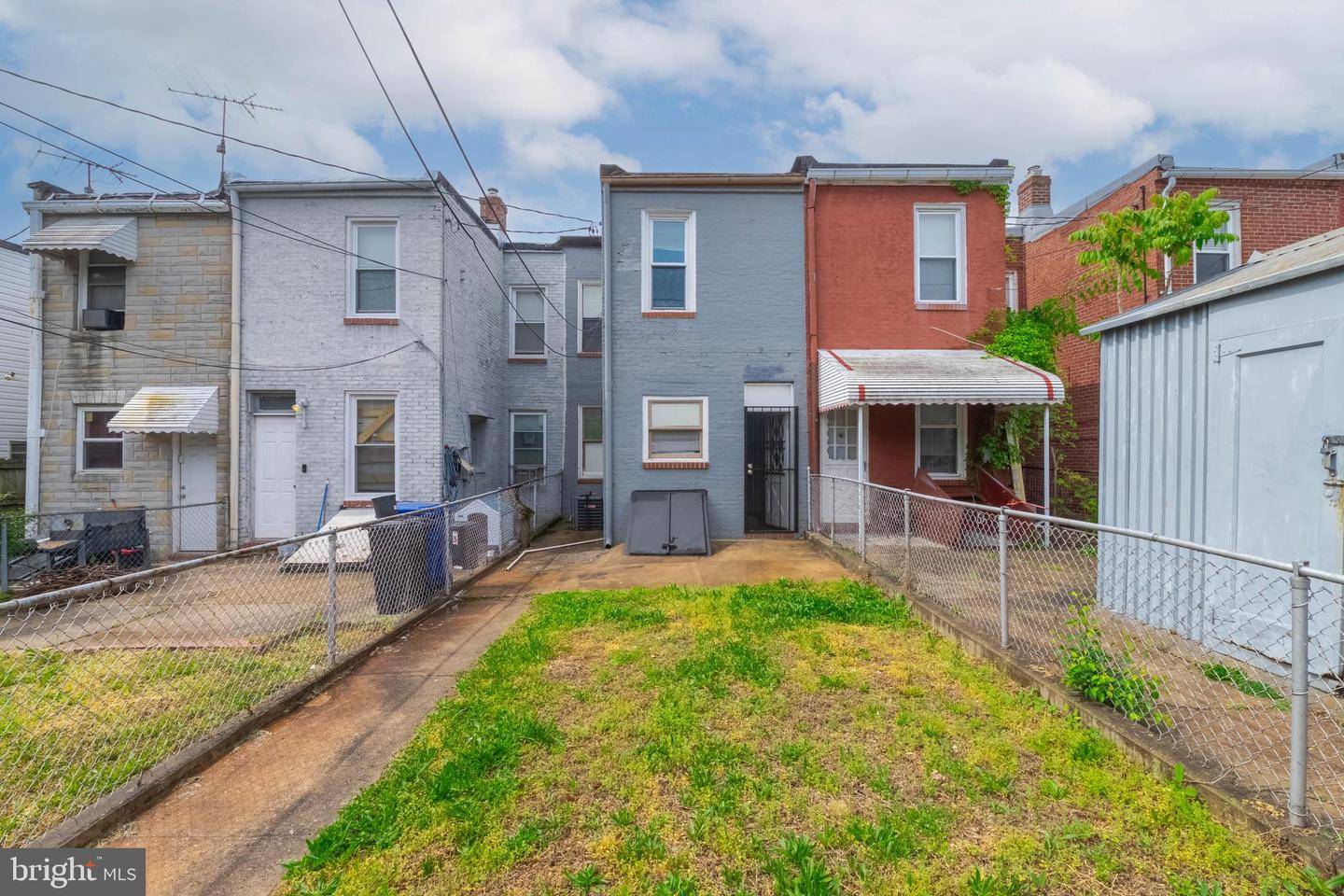 2850 Mayfield Ave Property Photo 41