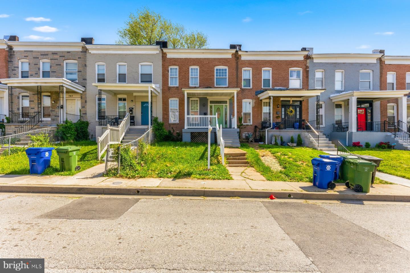 739 MCCABE AVE