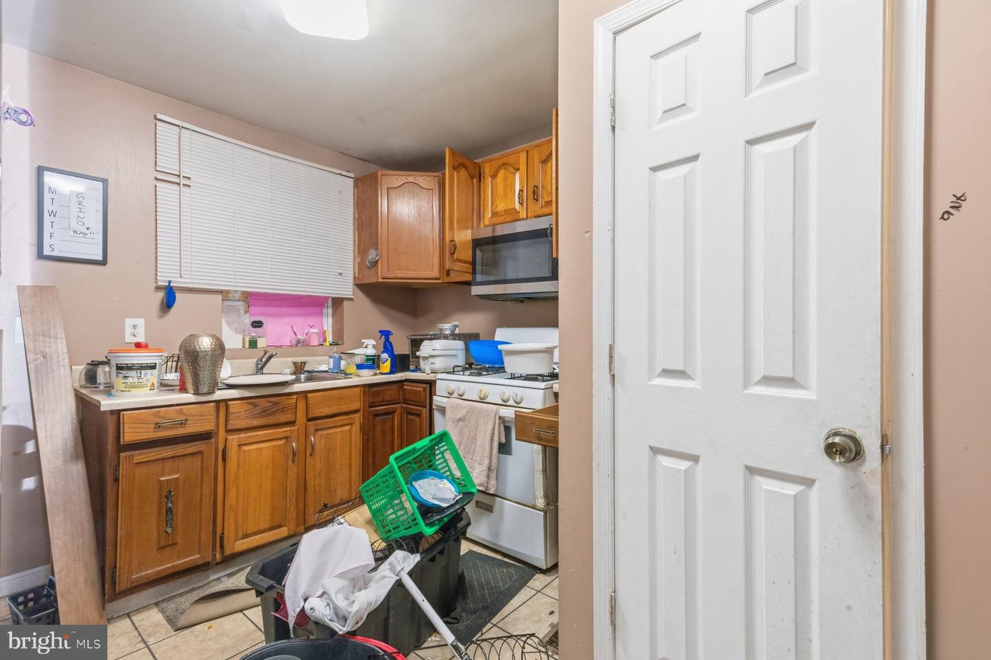 3709 Mount Pleasant Ave Property Photo 4