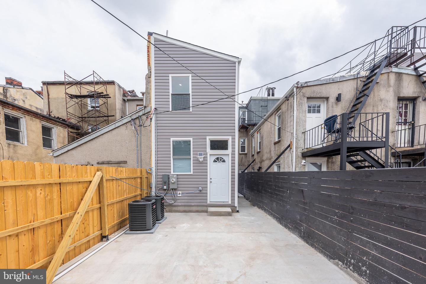 1016 W Fayette St Property Photo 30