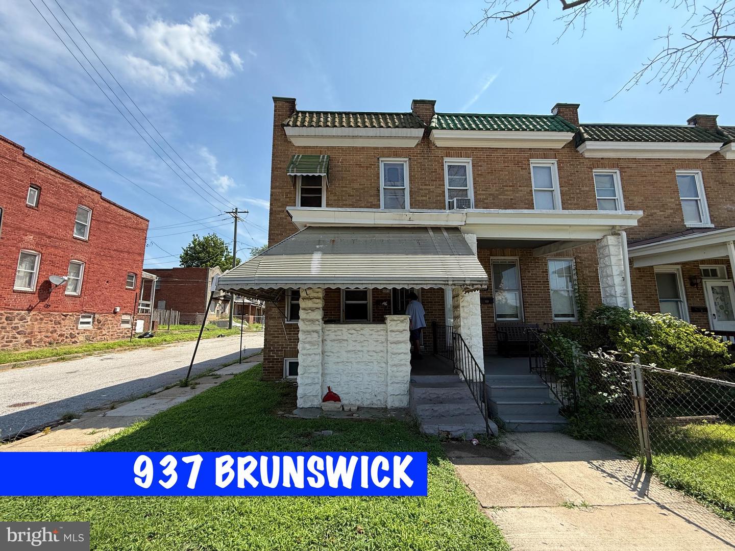 937 Brunswick St Property Photo 1