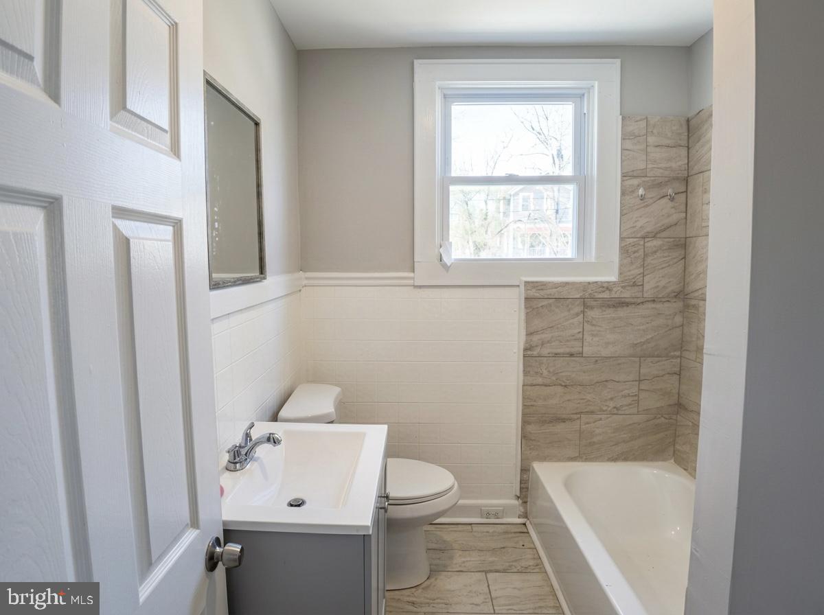 6600 Hampnett Ave Property Photo 10
