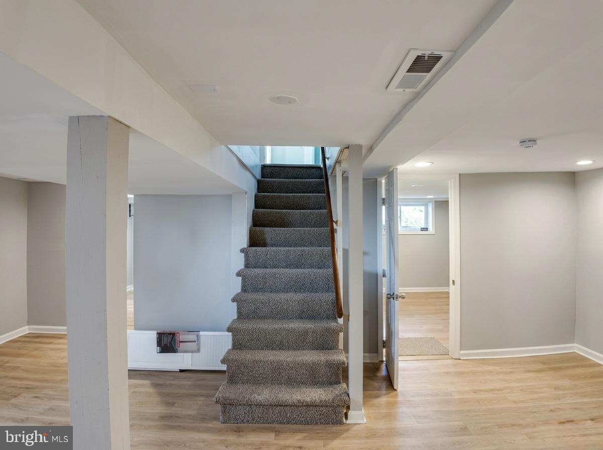 6600 Hampnett Ave Property Photo 12