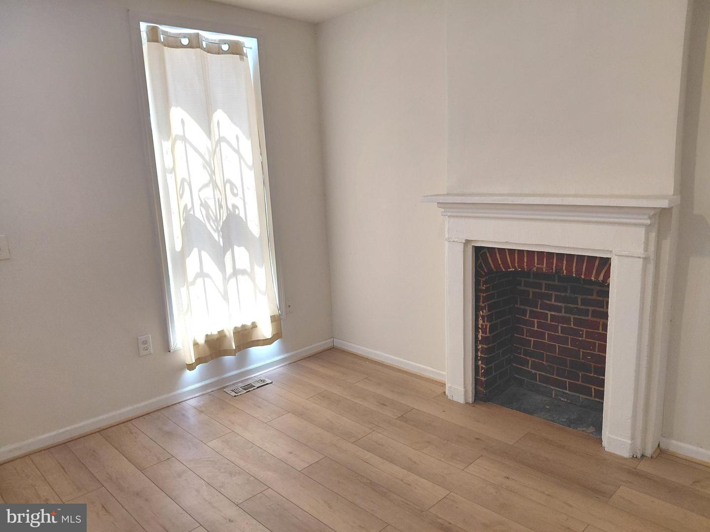 1436 Carroll St Property Photo 2