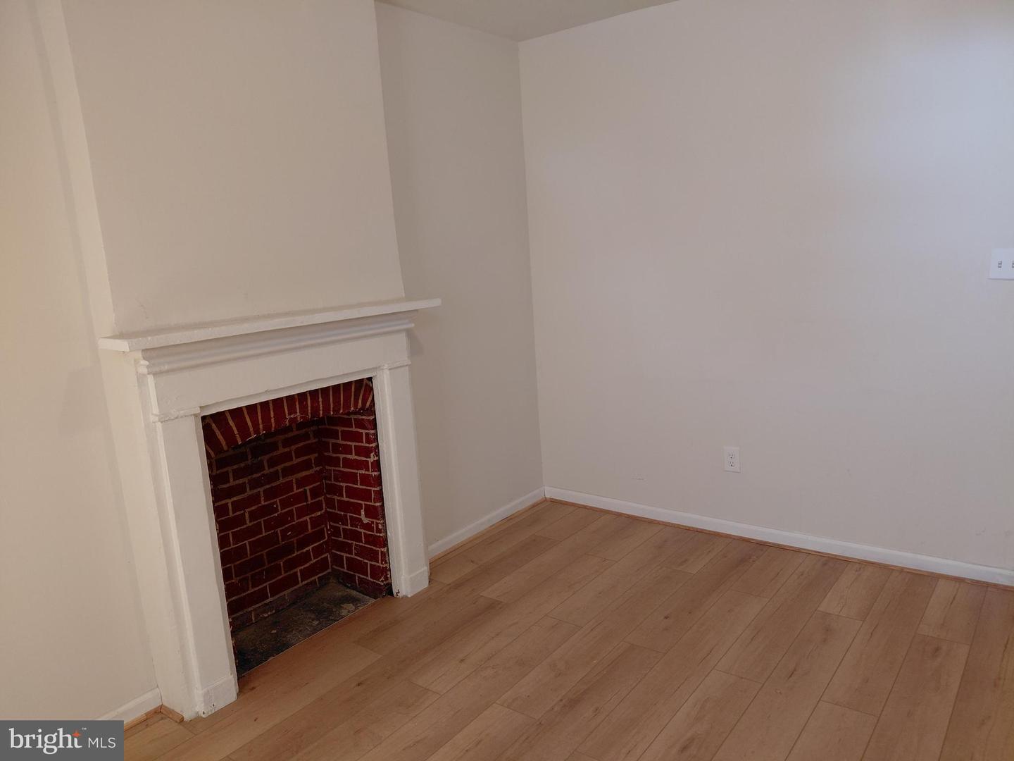 1436 Carroll St Property Photo 5