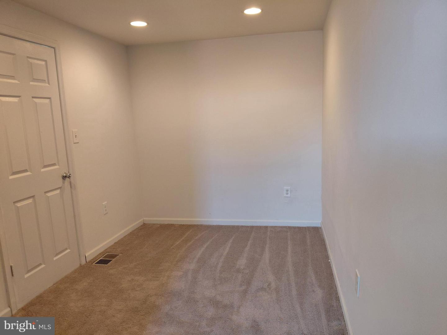 1436 Carroll St Property Photo 14