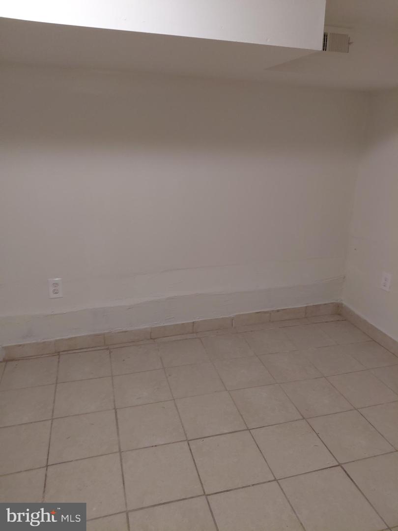 1436 Carroll St Property Photo 24