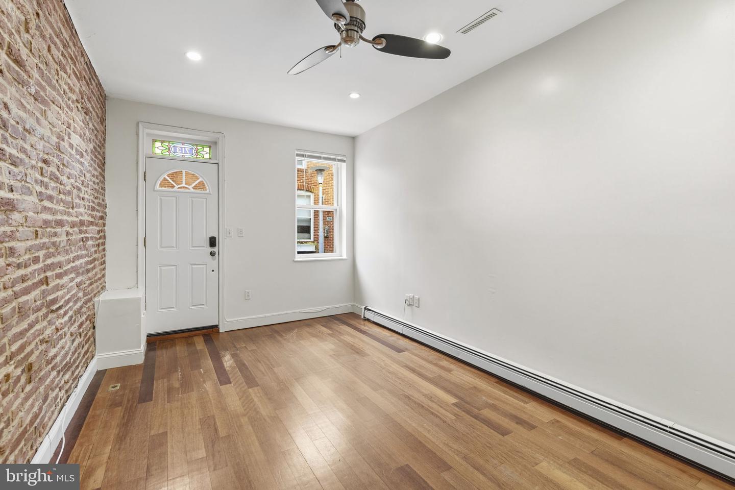 713 S Port St Property Photo 5