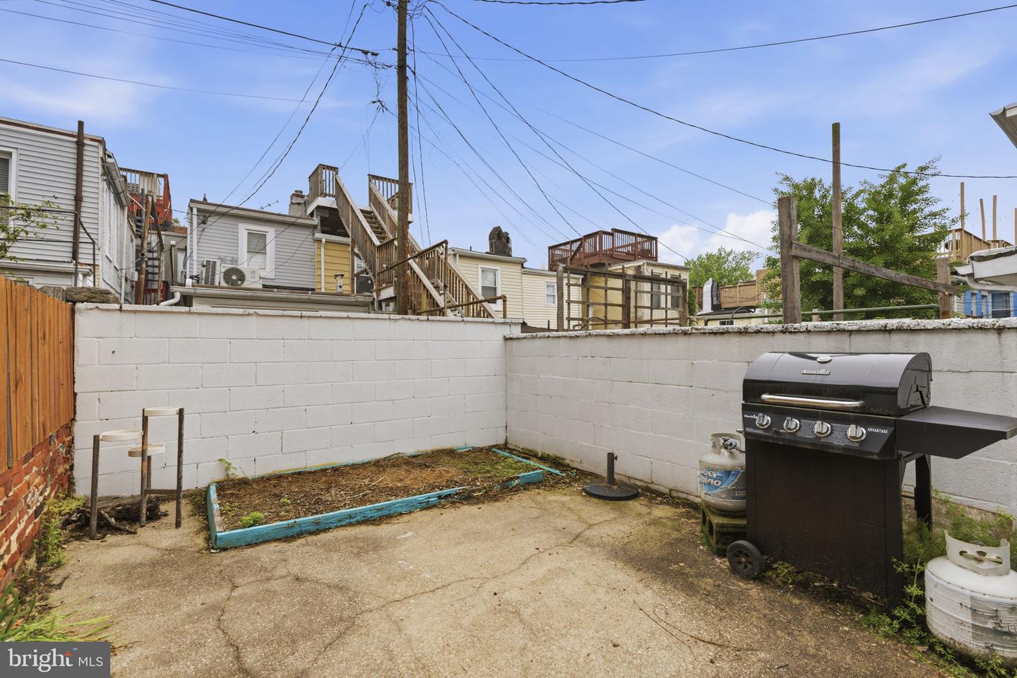 713 S Port St Property Photo 26