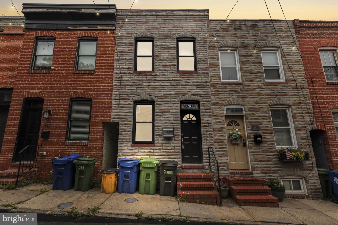 713 S Port St Property Photo 28